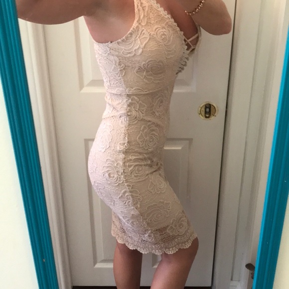 Sexy Pale Pink Lace dress with V neck - Picture 2 of 7